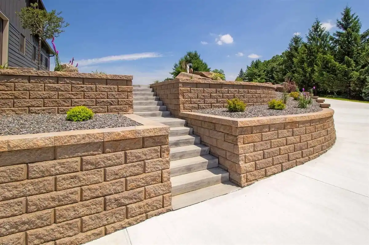 retaining-walls-and-.terracing-5